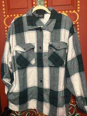Green and White Plaid Overshirt with Front Flap Pockets